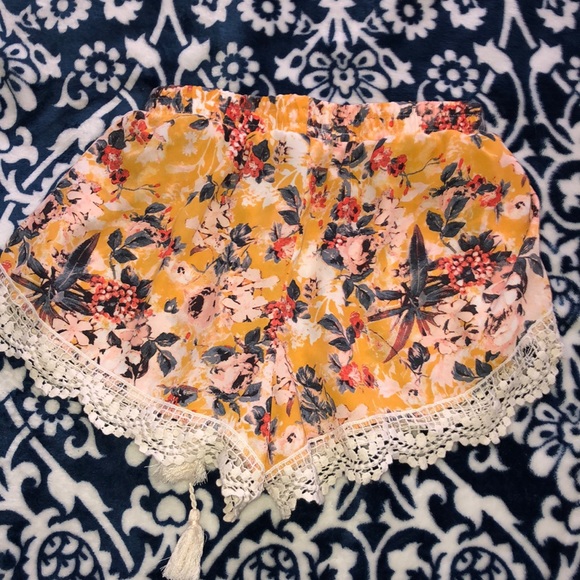 Shorts - Picture 4 of 4